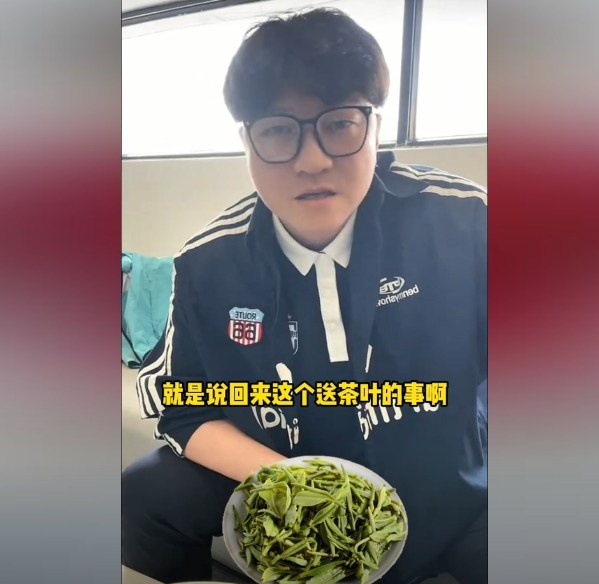 赵鹏：不太清楚贾秀全要球员买茶叶的段子，但这在现实中也正常